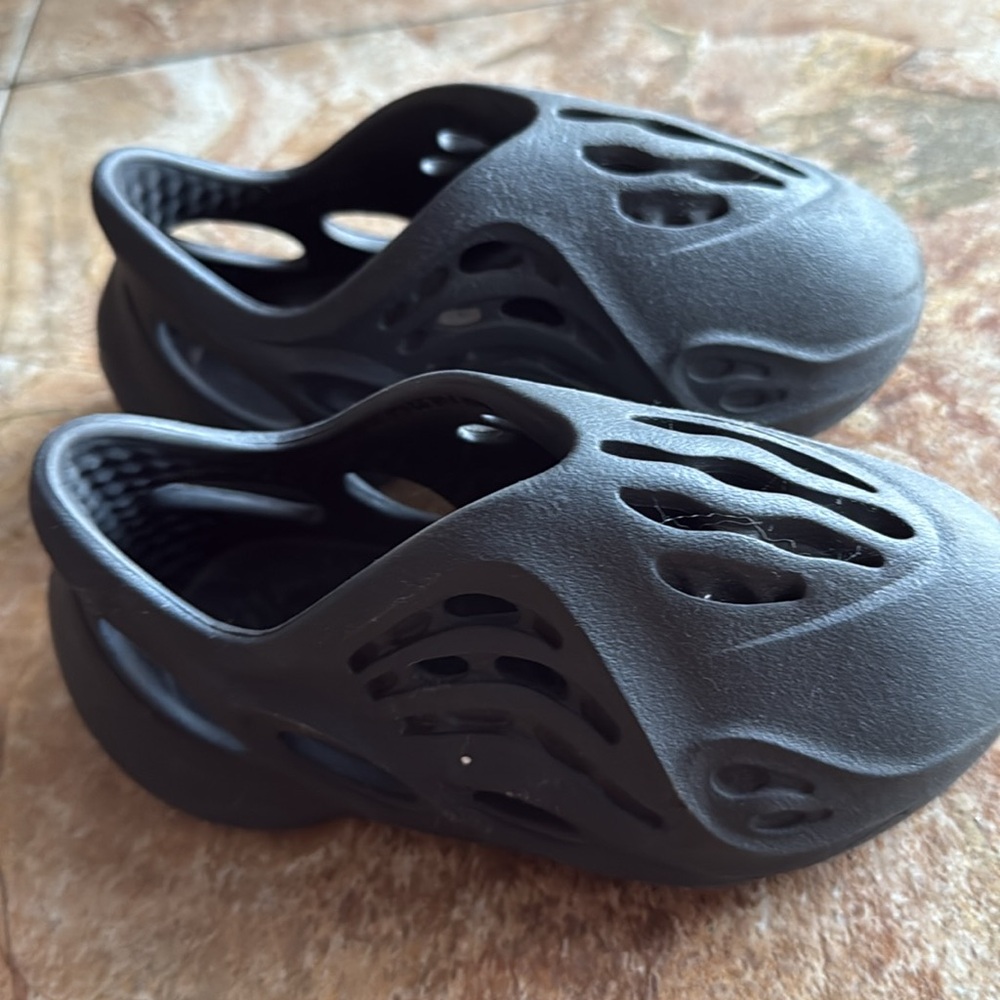 Yeezy’s - Picture 2 of 2